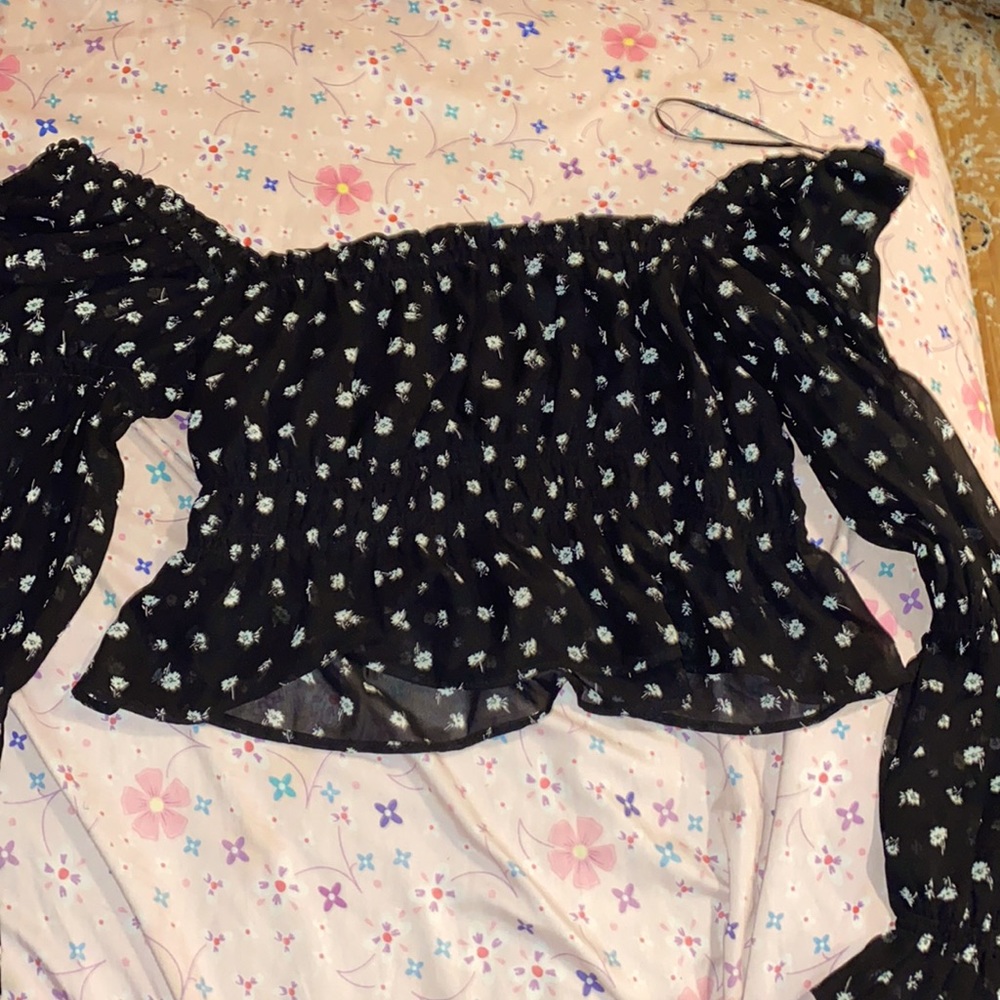 Long sleeve shirt off the shoulder crop top